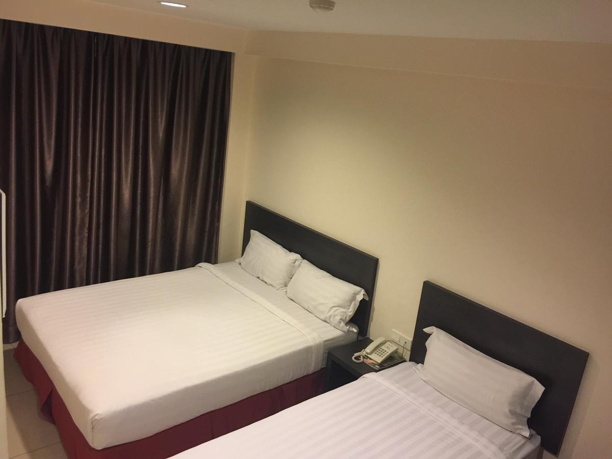 Premierz Hotel 라부안 외부 사진