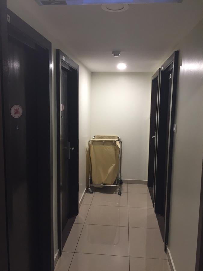 Premierz Hotel 라부안 외부 사진
