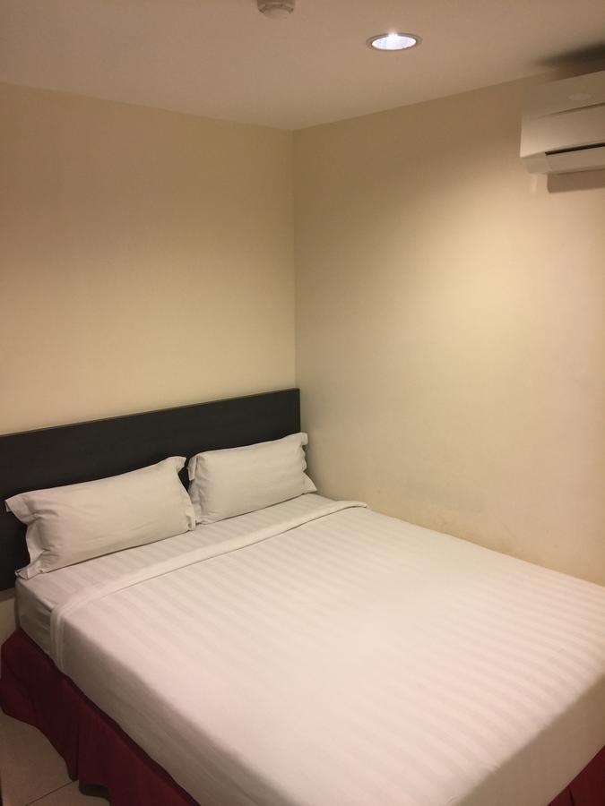 Premierz Hotel 라부안 외부 사진